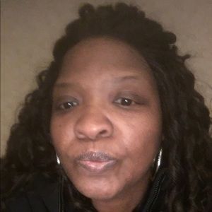 Meet your Posher, Yolanda